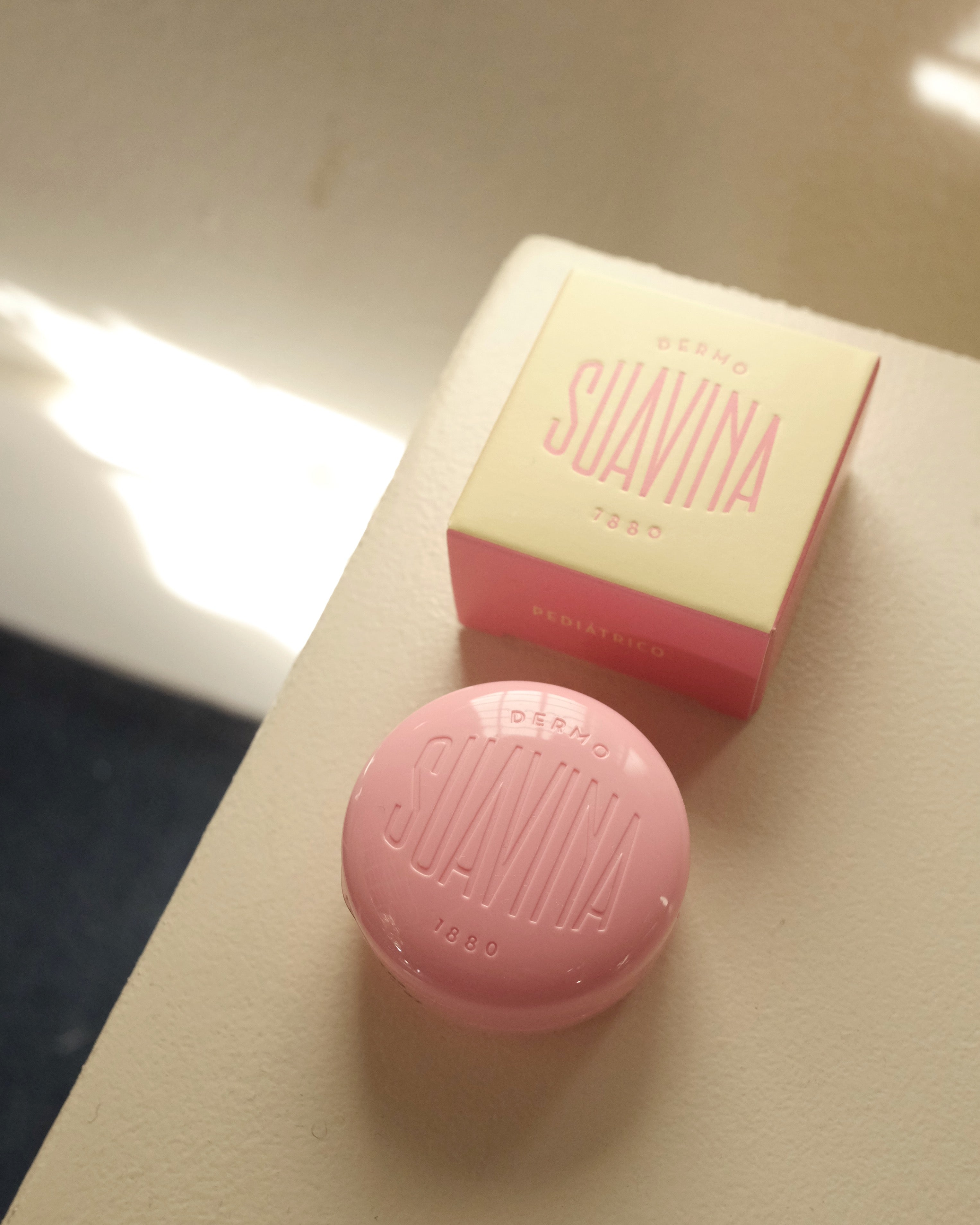 Suavina Lip Balm Jar, Strawberry