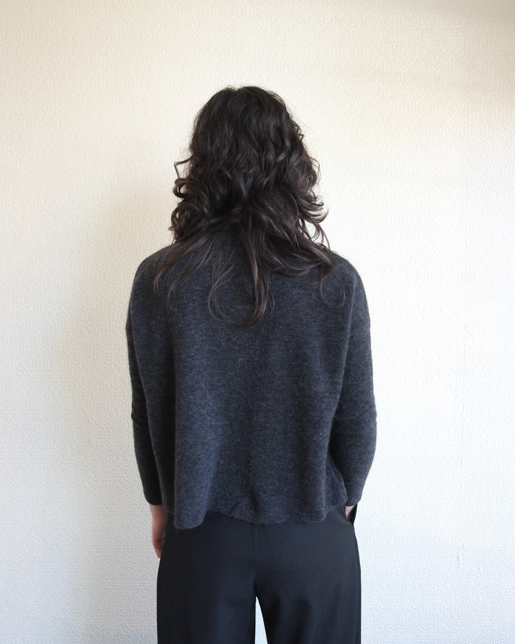 Kunlun Sweater, Charcoal Carbon