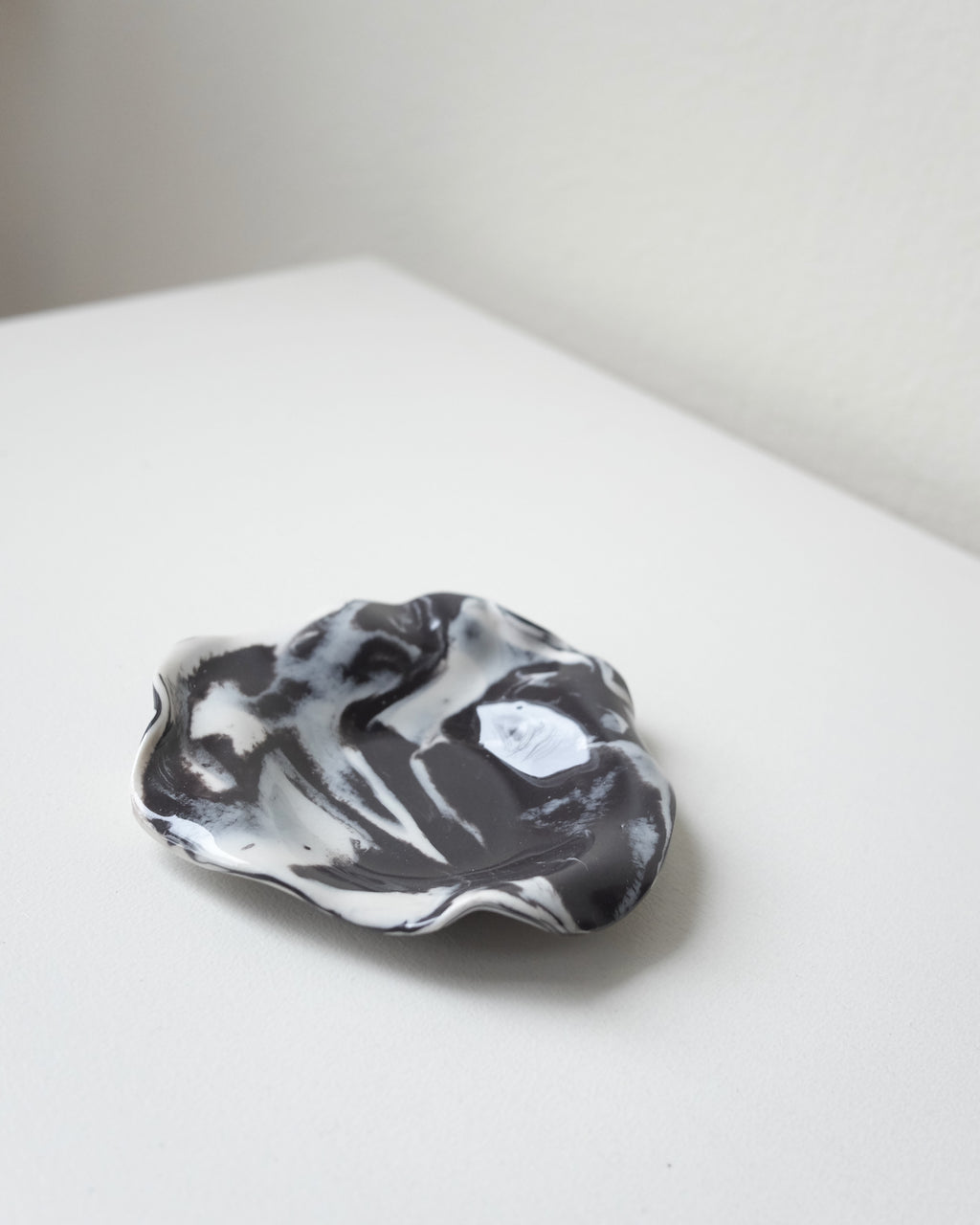 Small Oyster Dish, Marble