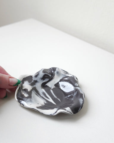 Small Oyster Dish, Marble