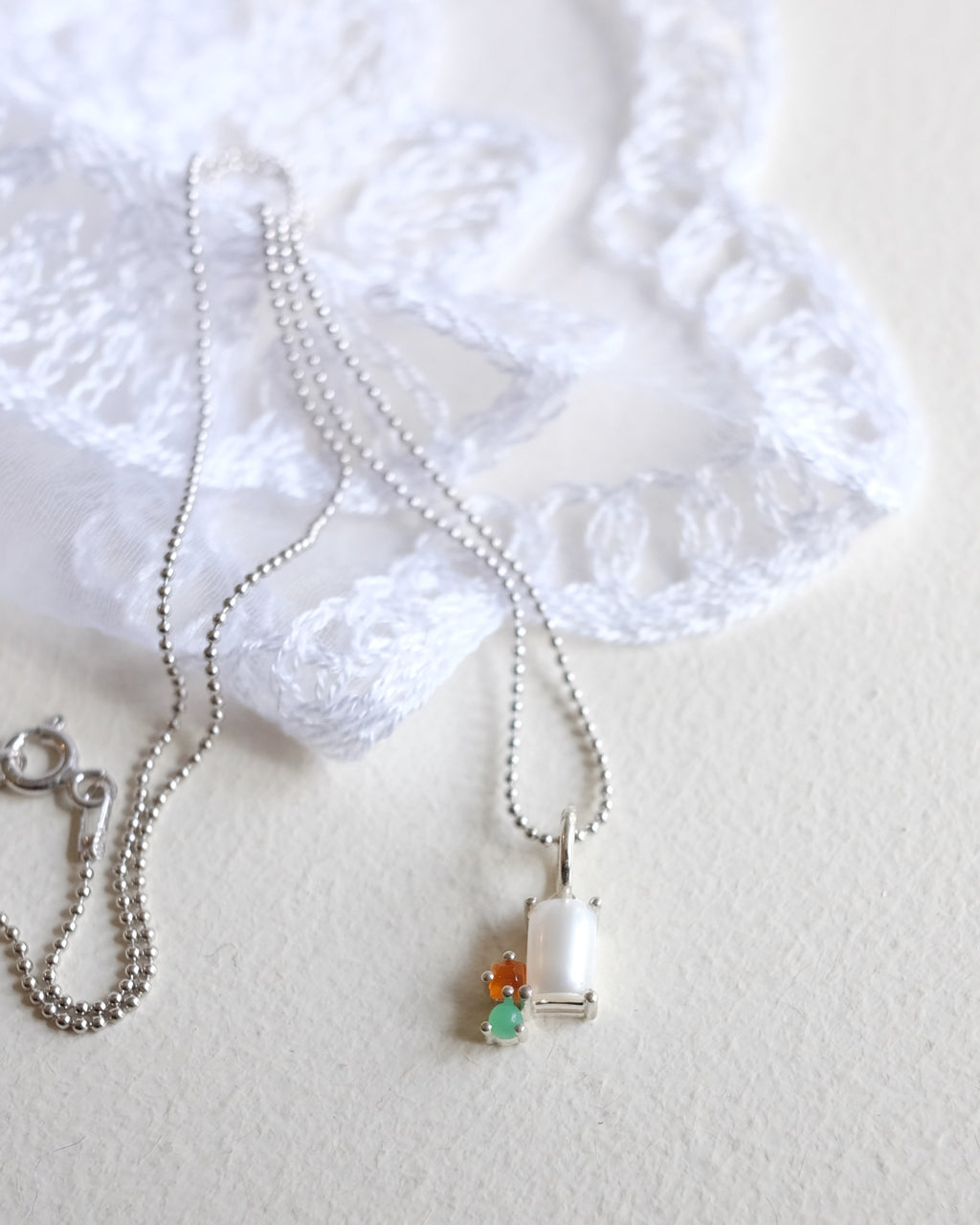 Abigail Pendant, Pearl