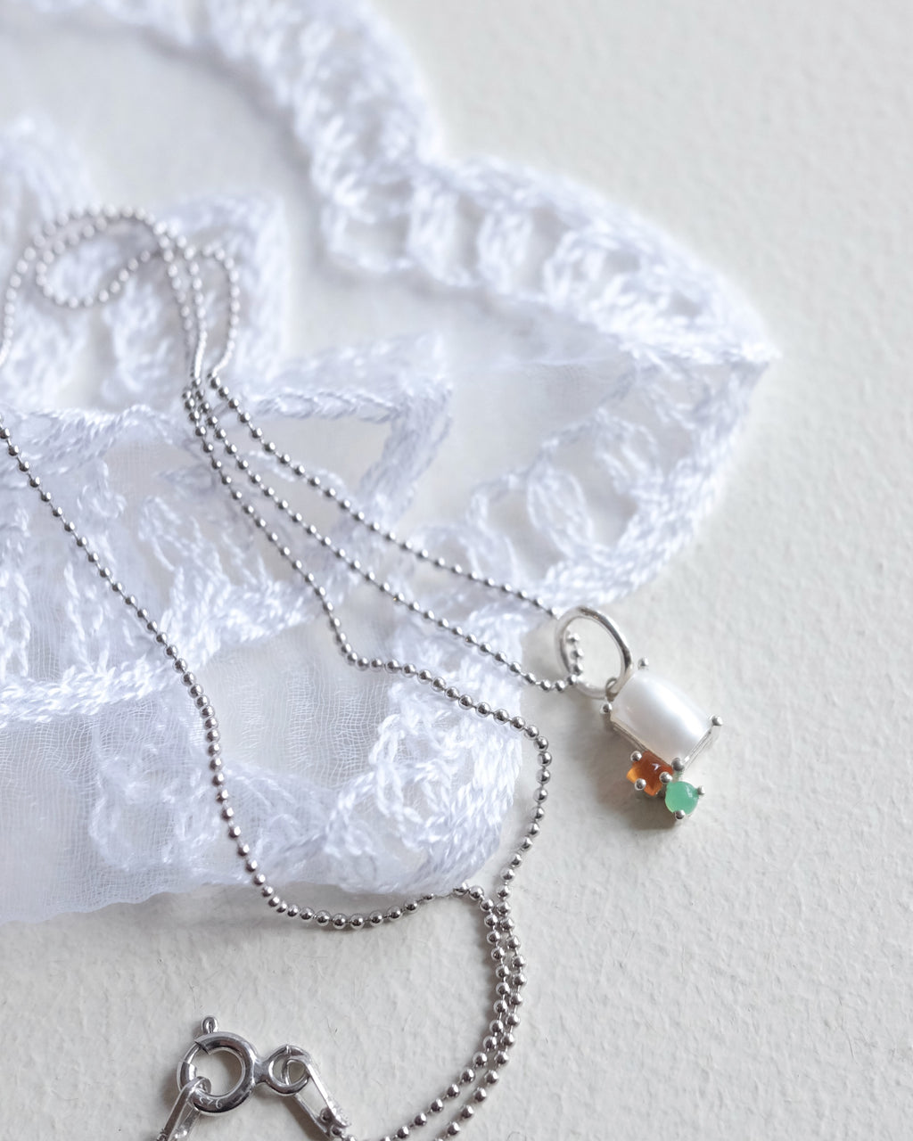 Abigail Pendant, Pearl