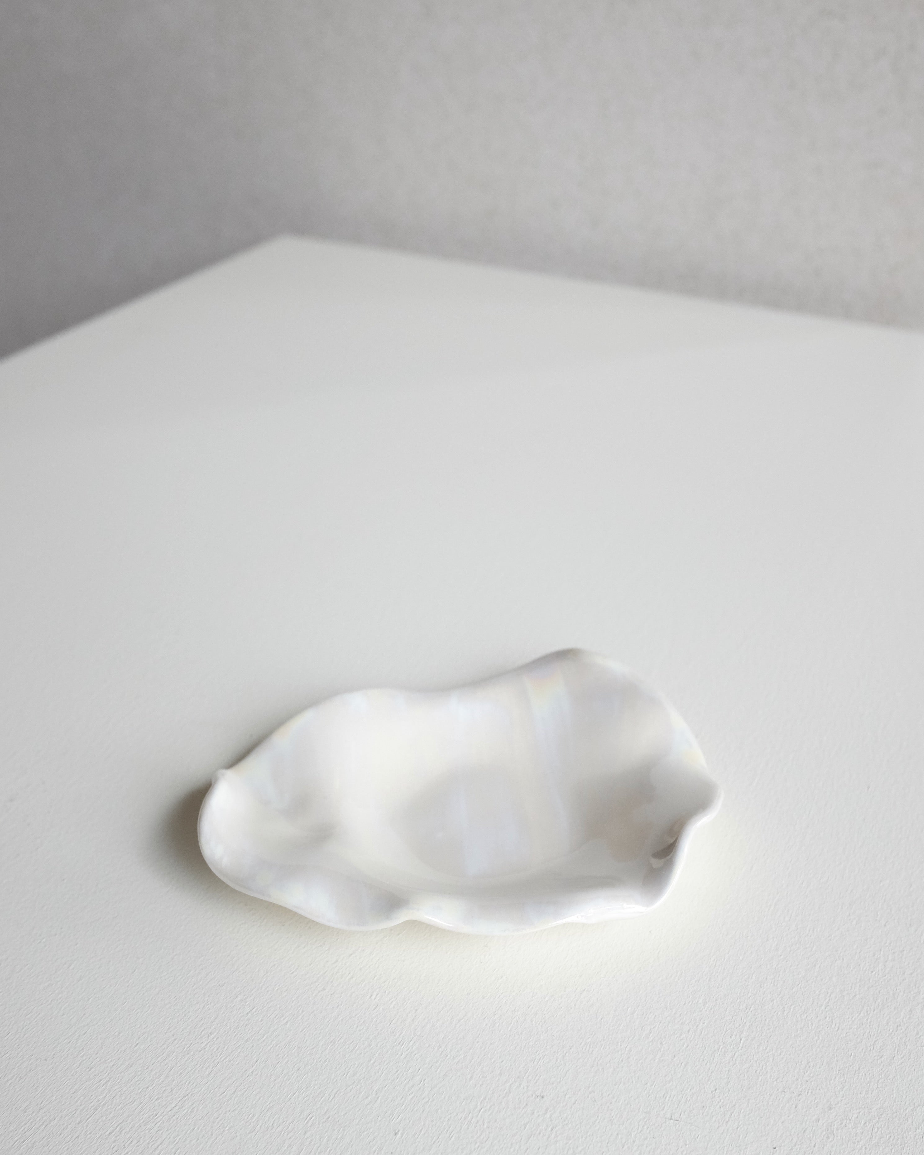 Small Oyster Dish, Pearl