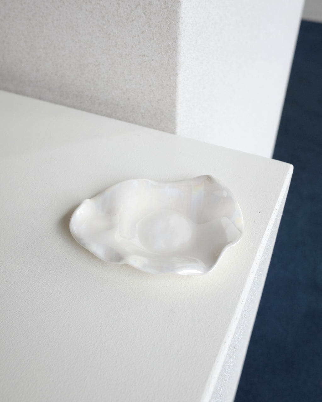 Small Oyster Dish, Pearl