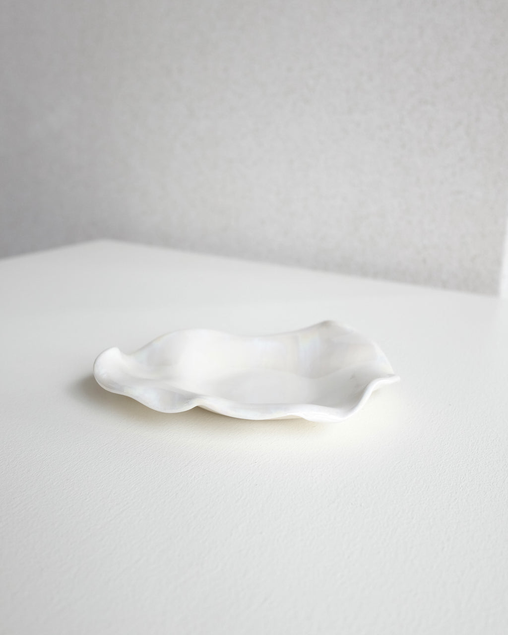 Small Oyster Dish, Pearl