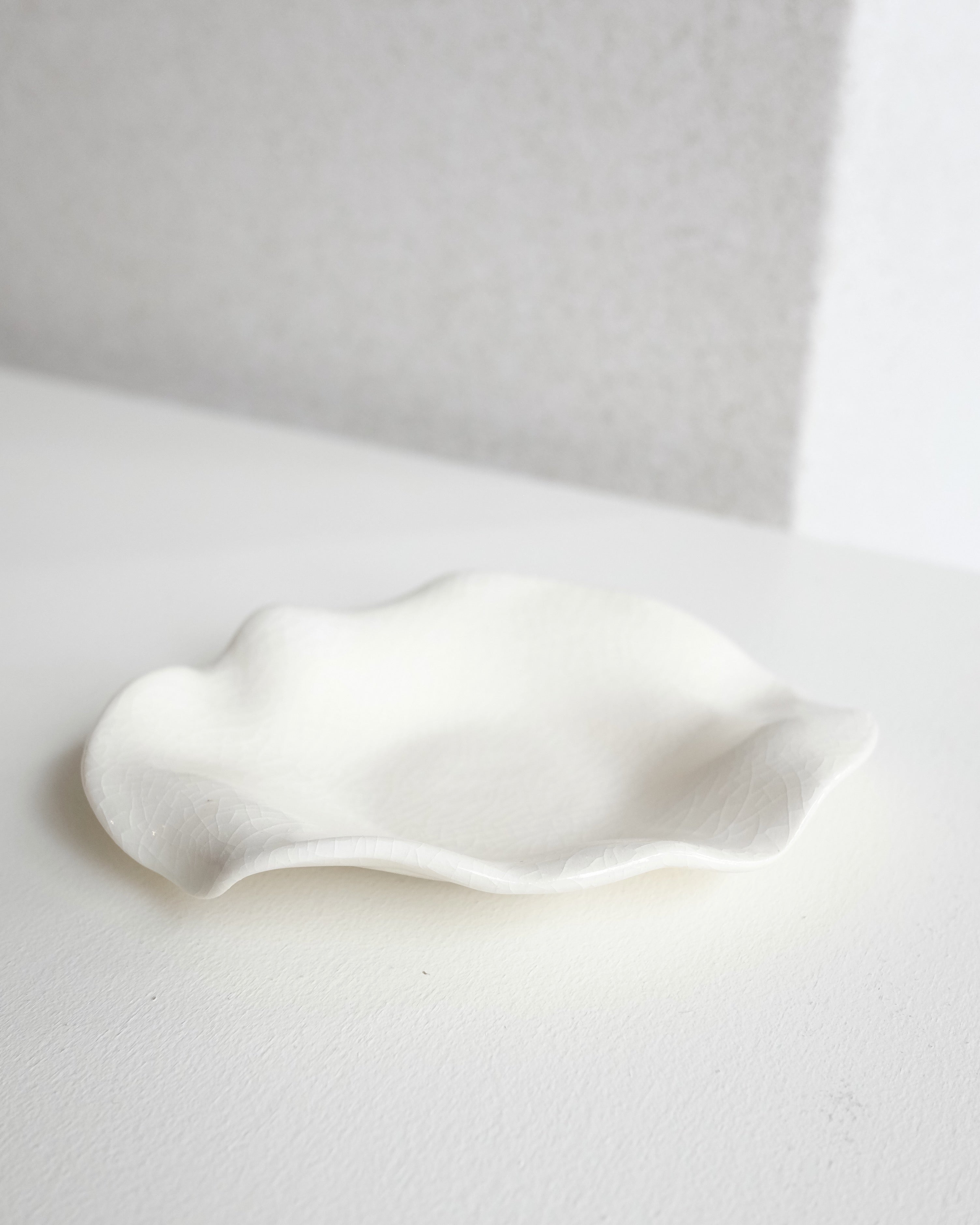 Small Oyster Dish, Clear Crackle