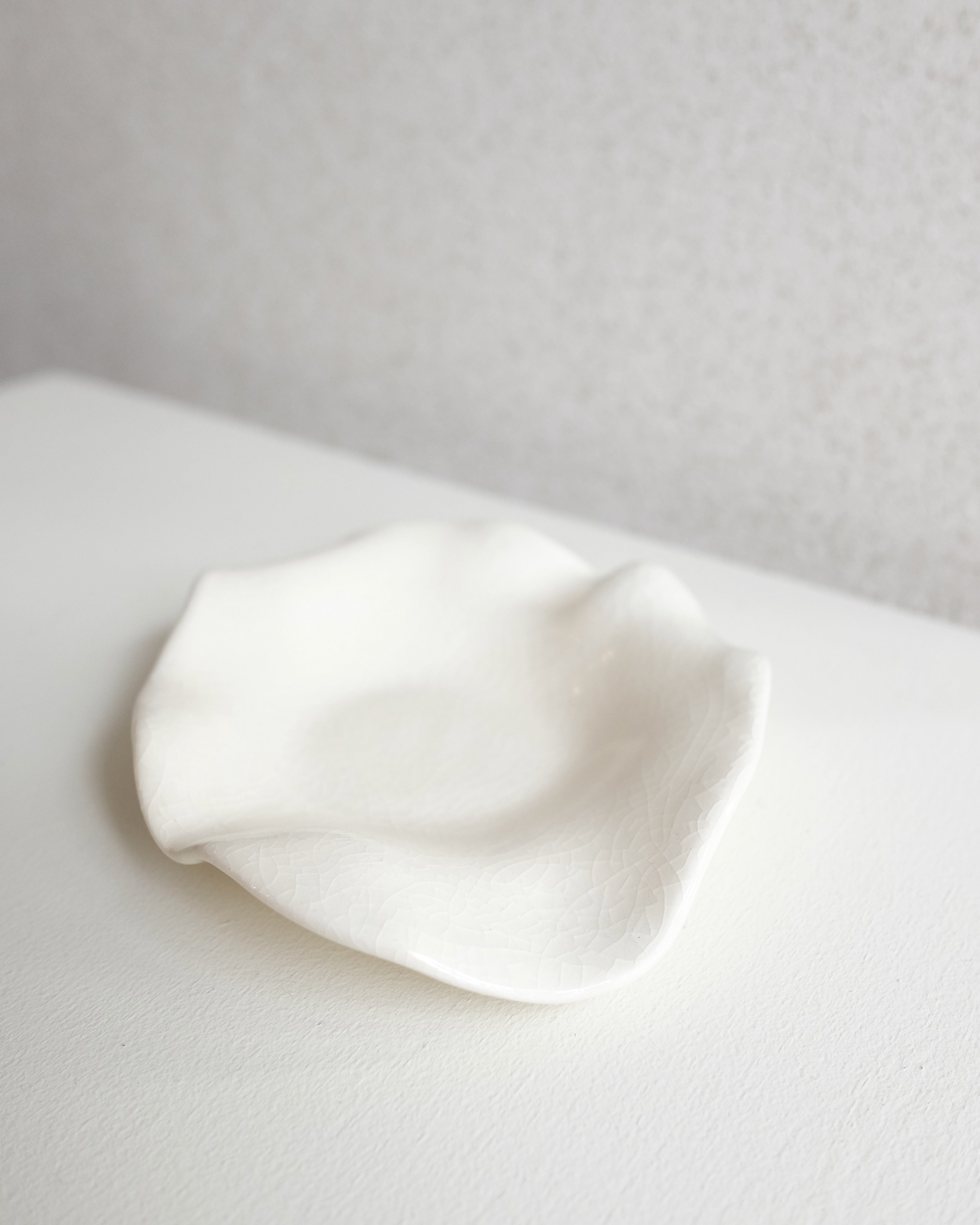 Small Oyster Dish, Clear Crackle