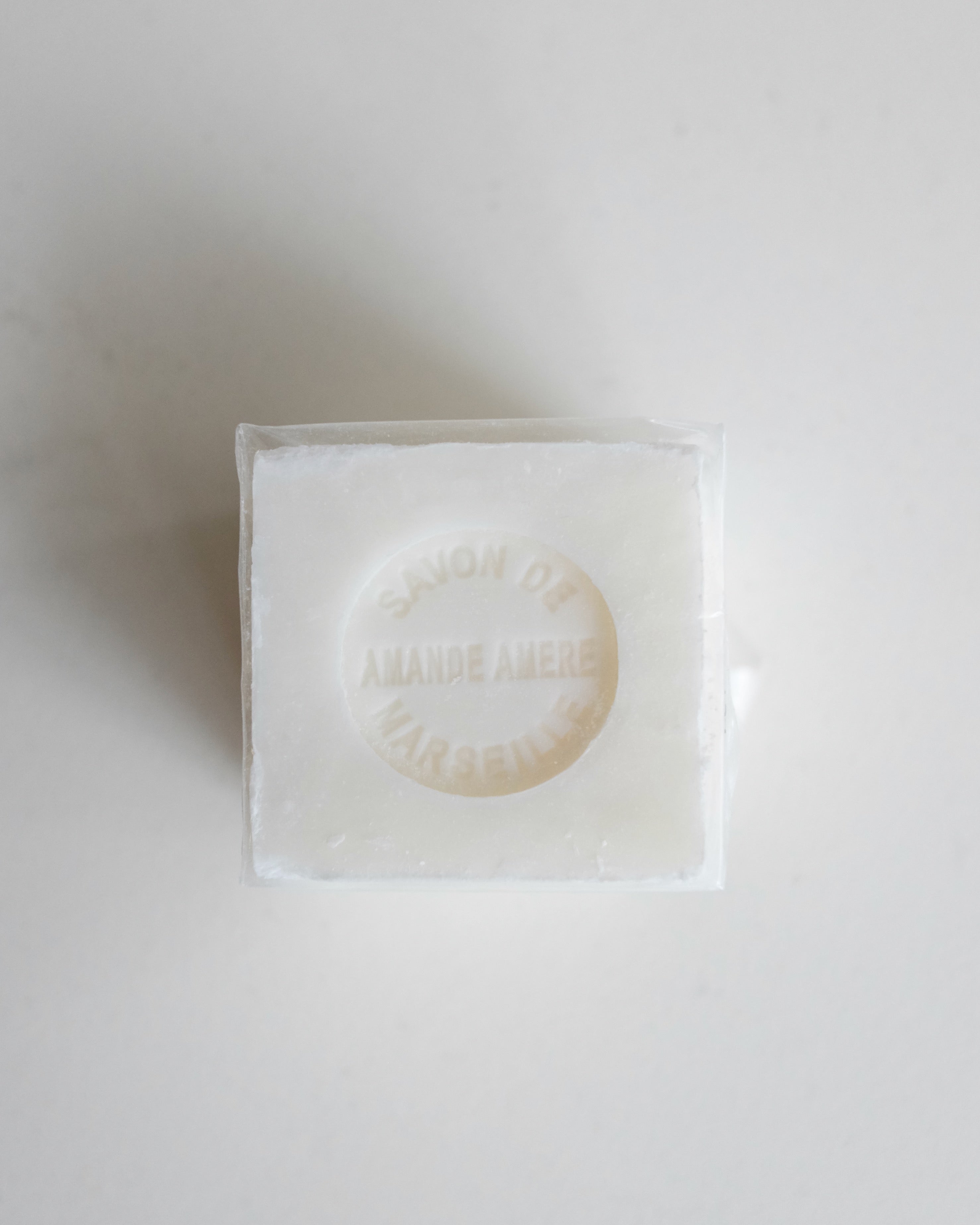 Savonette Marseille, Almond