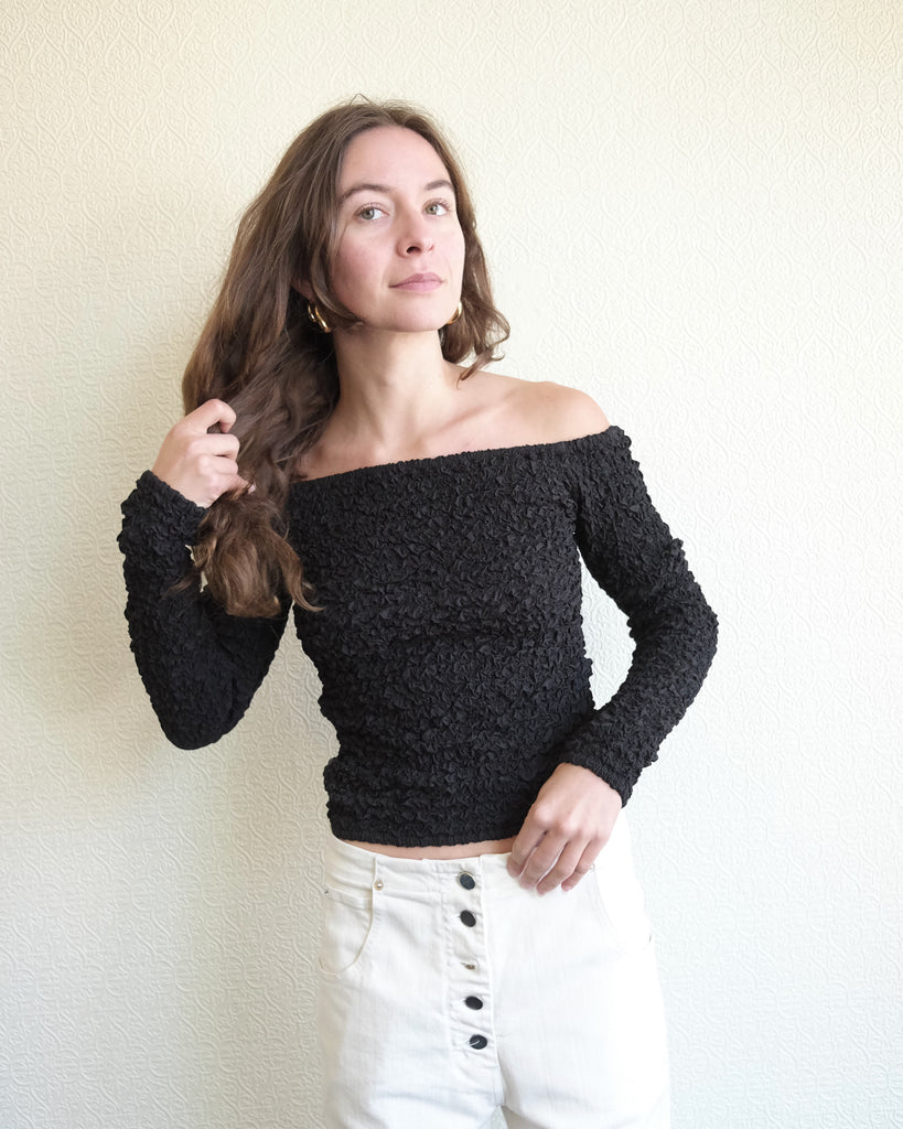Anthropologie By Off-the-shoulder Seamless Smocked Crop Top in Black