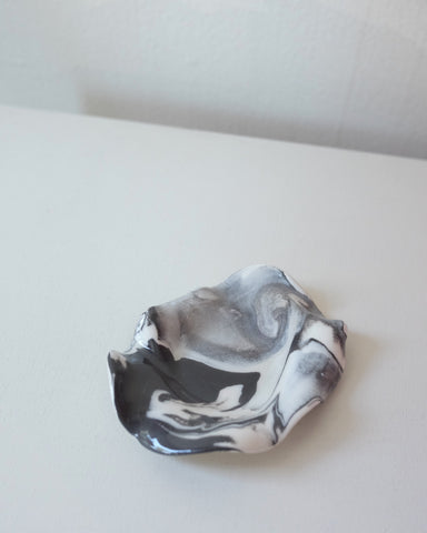 Small Oyster Dish, Marble