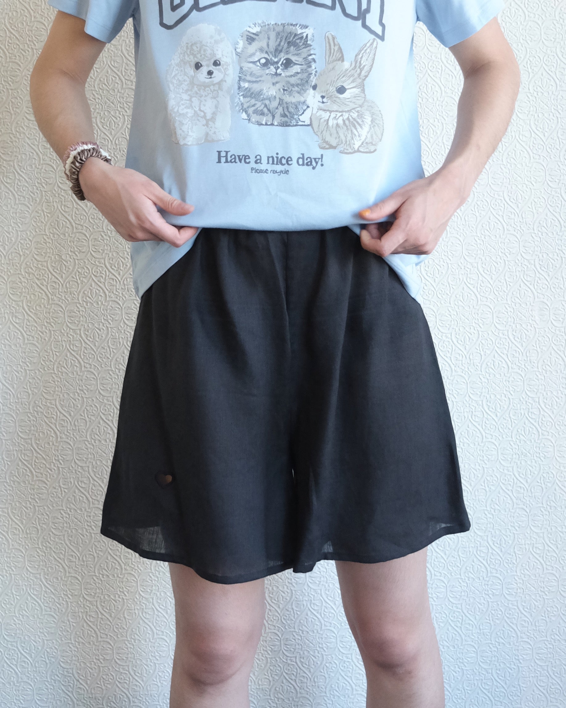 Dydine Heart Shorts, Black Linen