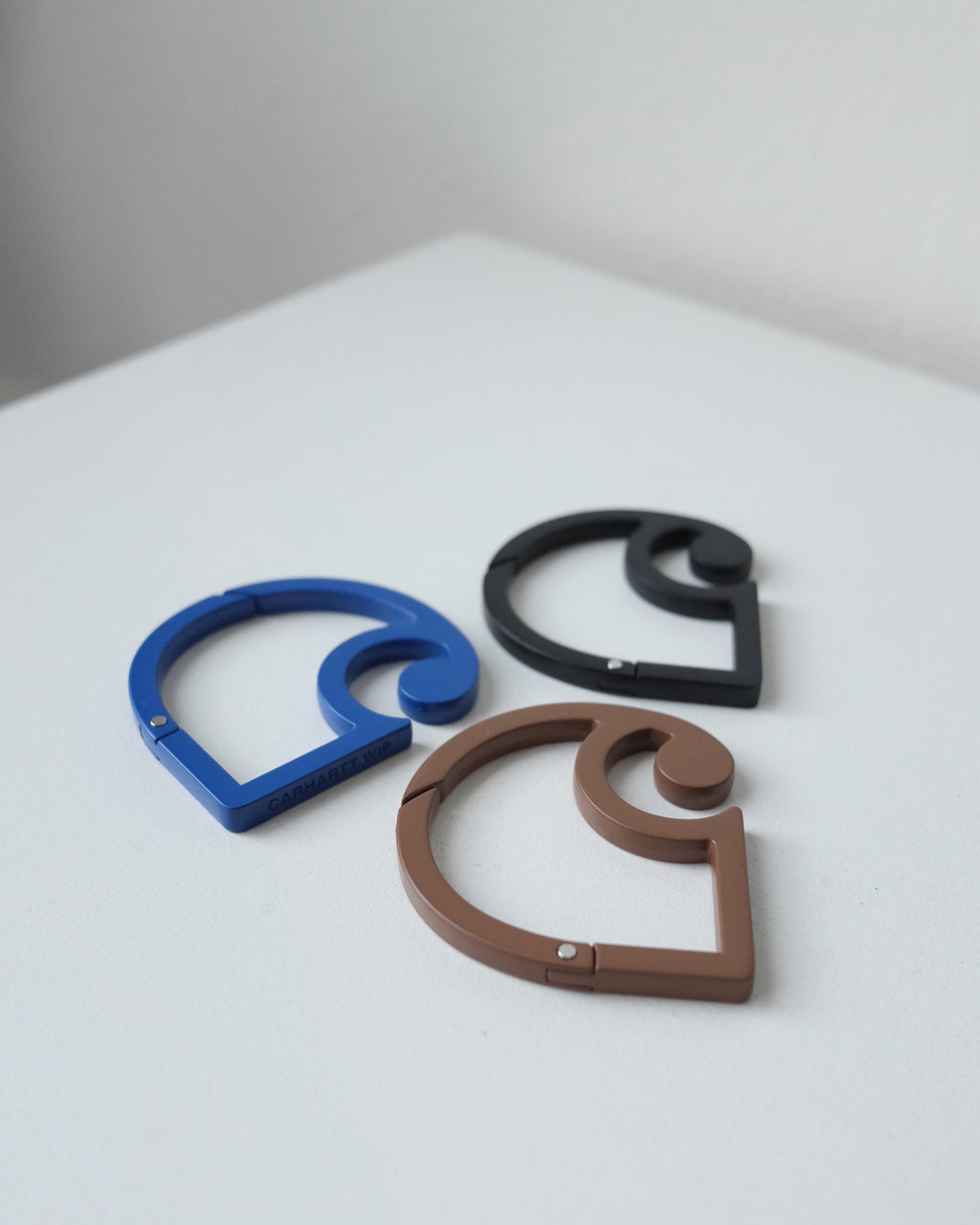 C Logo Carabiner, Black