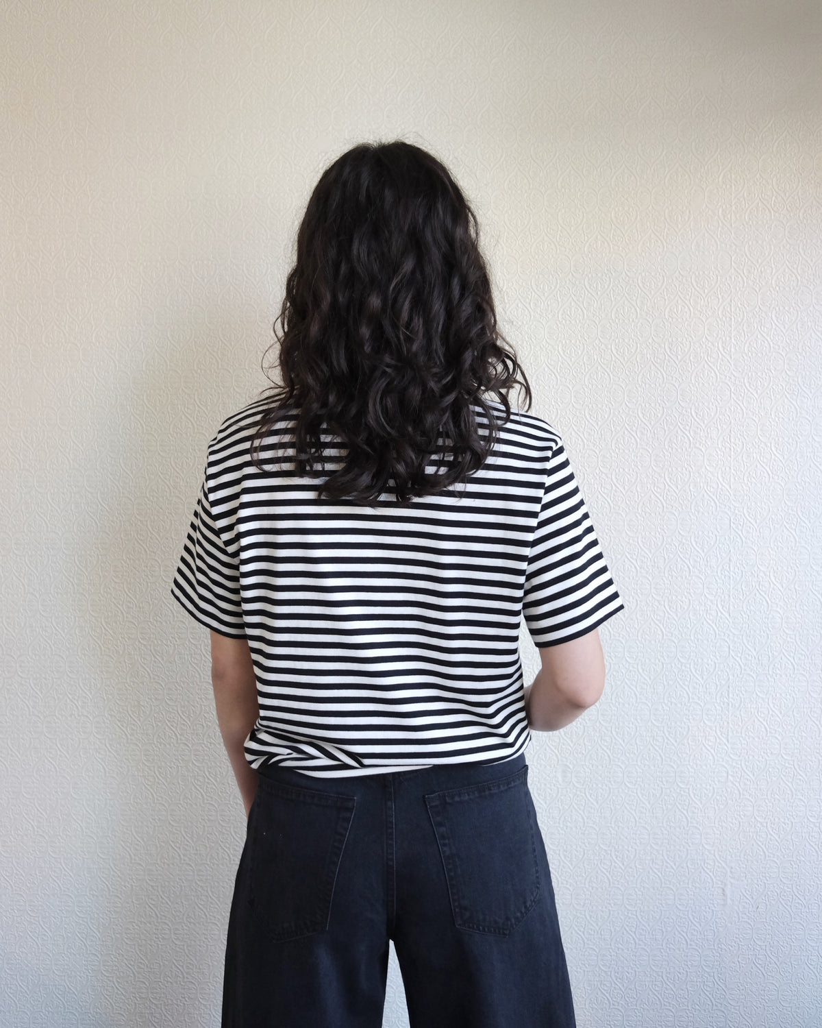 Essy Tee, Black Stripes