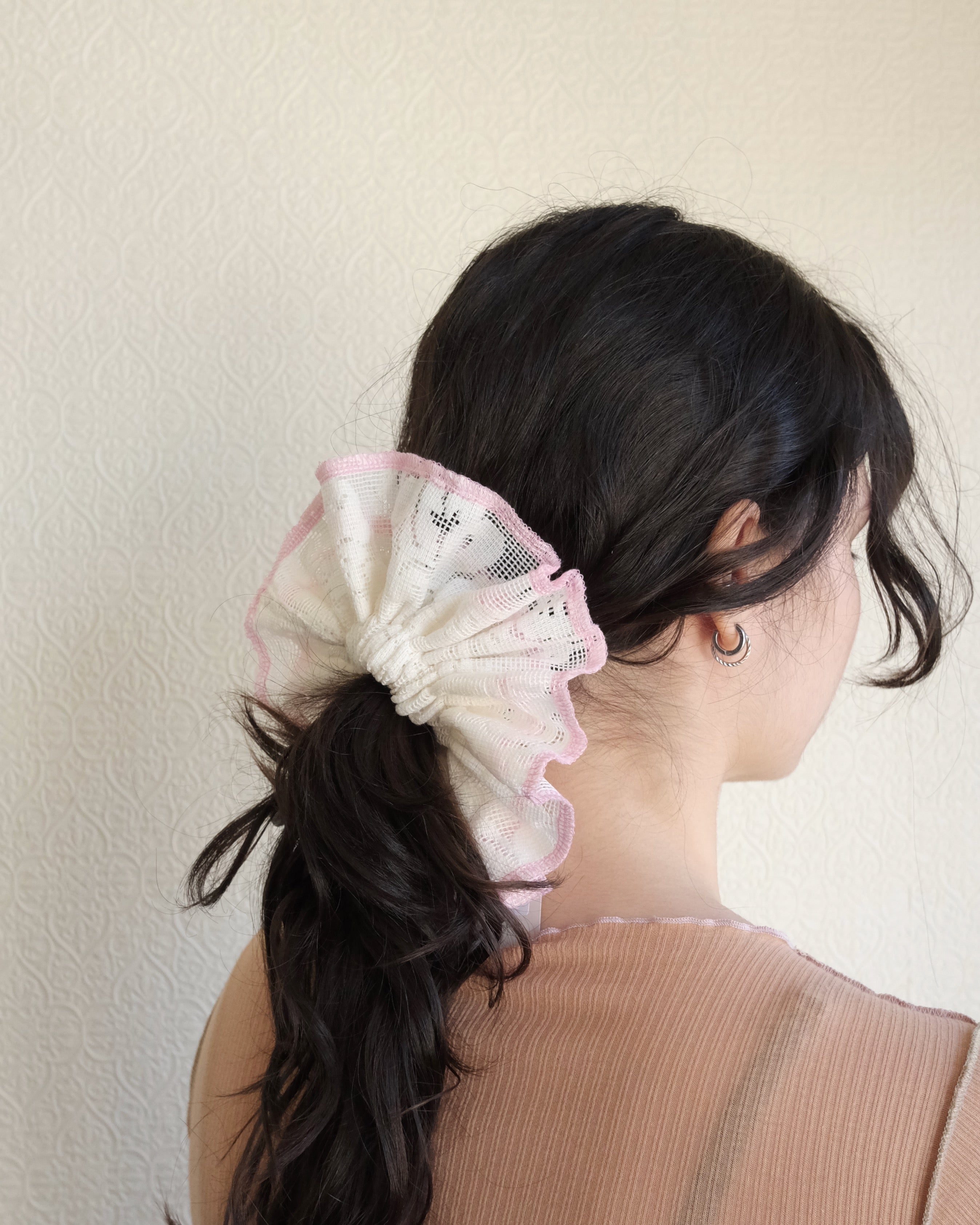 Suzi Scrunchie, Tabitha Lace