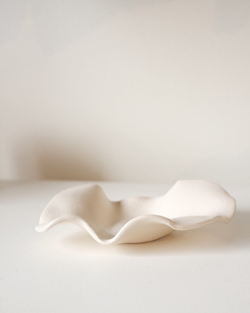 Large Oyster Dish, Clear Crackle