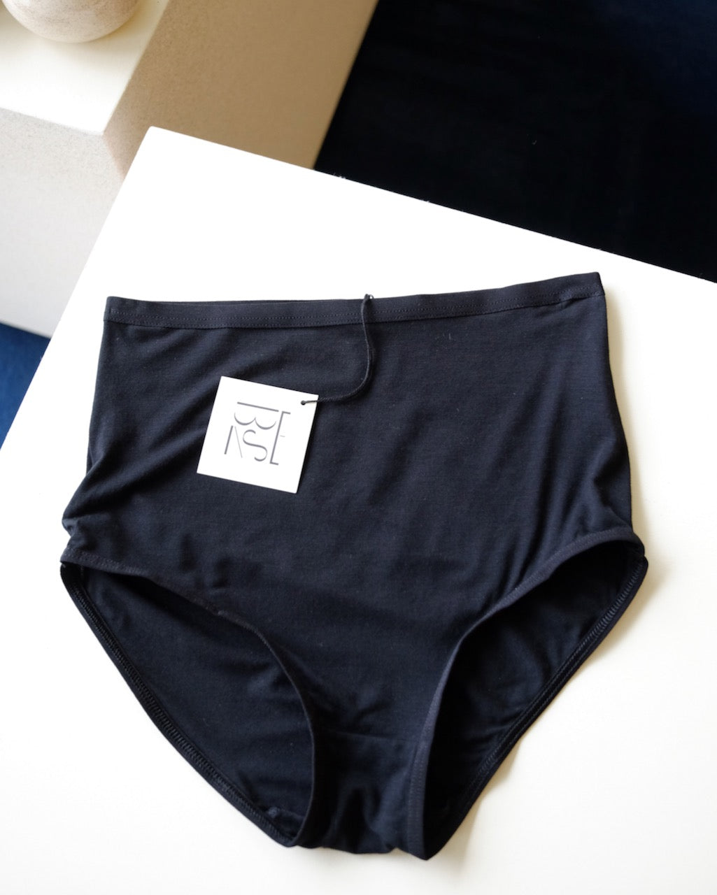 Highwaist Bell Panty, Black