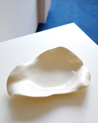 Large Oyster Dish, Clear Crackle