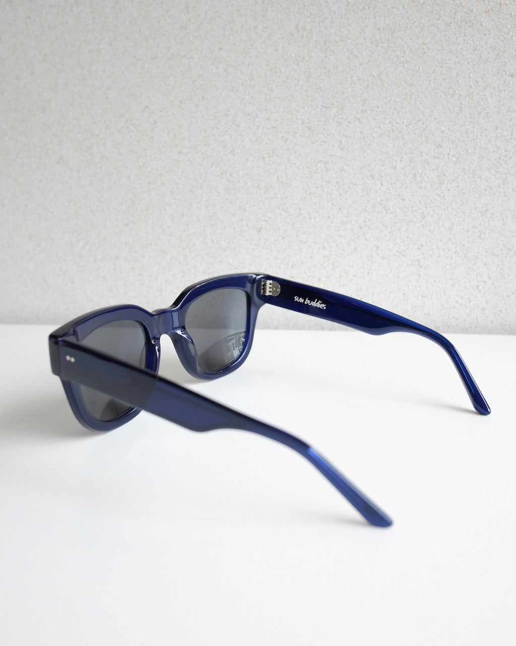 Liv Sunglasses, Dark Blue