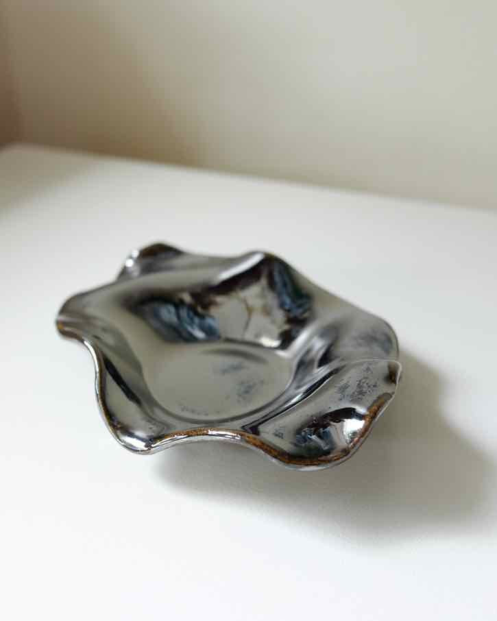 Large Oyster Dish, Black Mirror