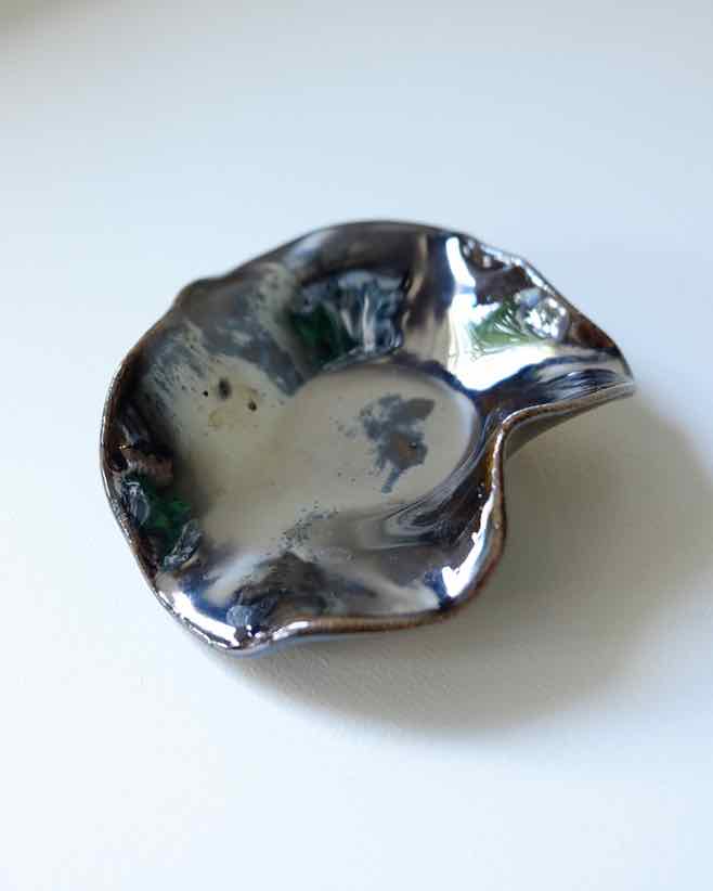 Small Oyster Dish, Black Mirror